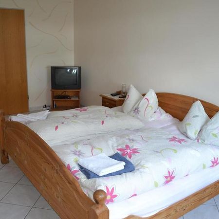 Birkengaststaette Hotel Wittmund Buitenkant foto
