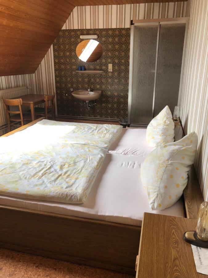 Birkengaststaette Hotel Wittmund Buitenkant foto
