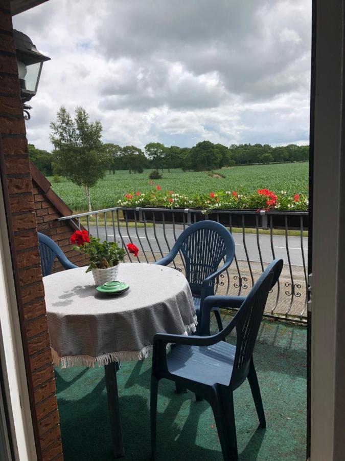 Birkengaststaette Hotel Wittmund Buitenkant foto